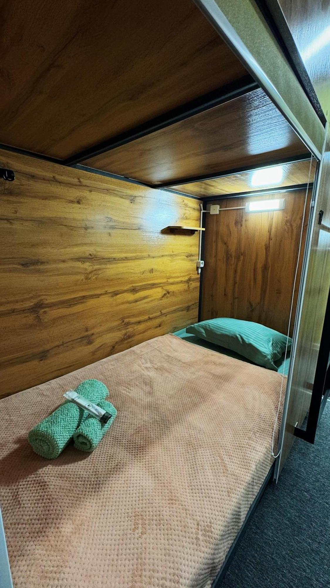 Hostel Kochevnik Capsule Hotel Almaty Exterior photo
