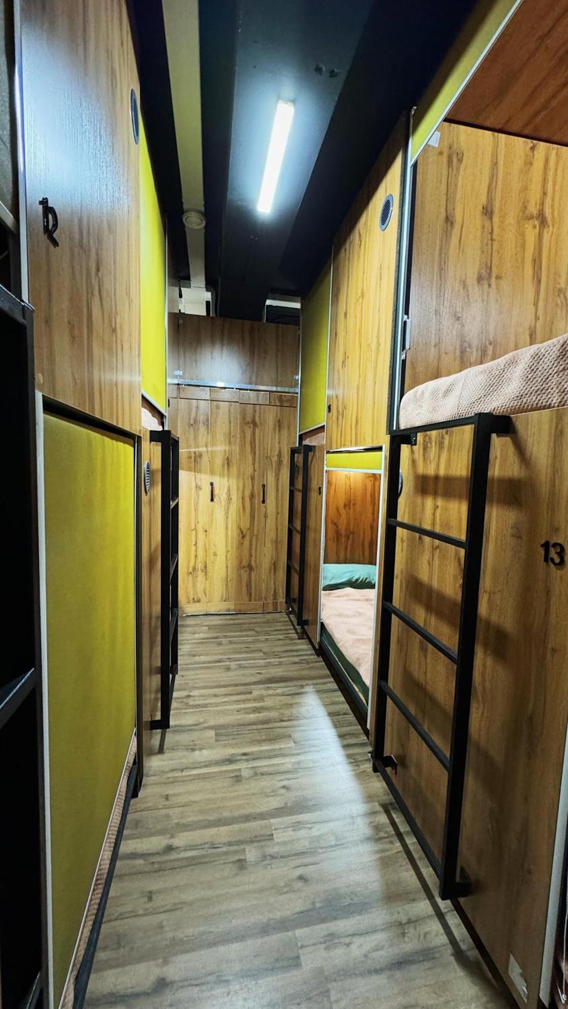 Hostel Kochevnik Capsule Hotel Almaty Exterior photo