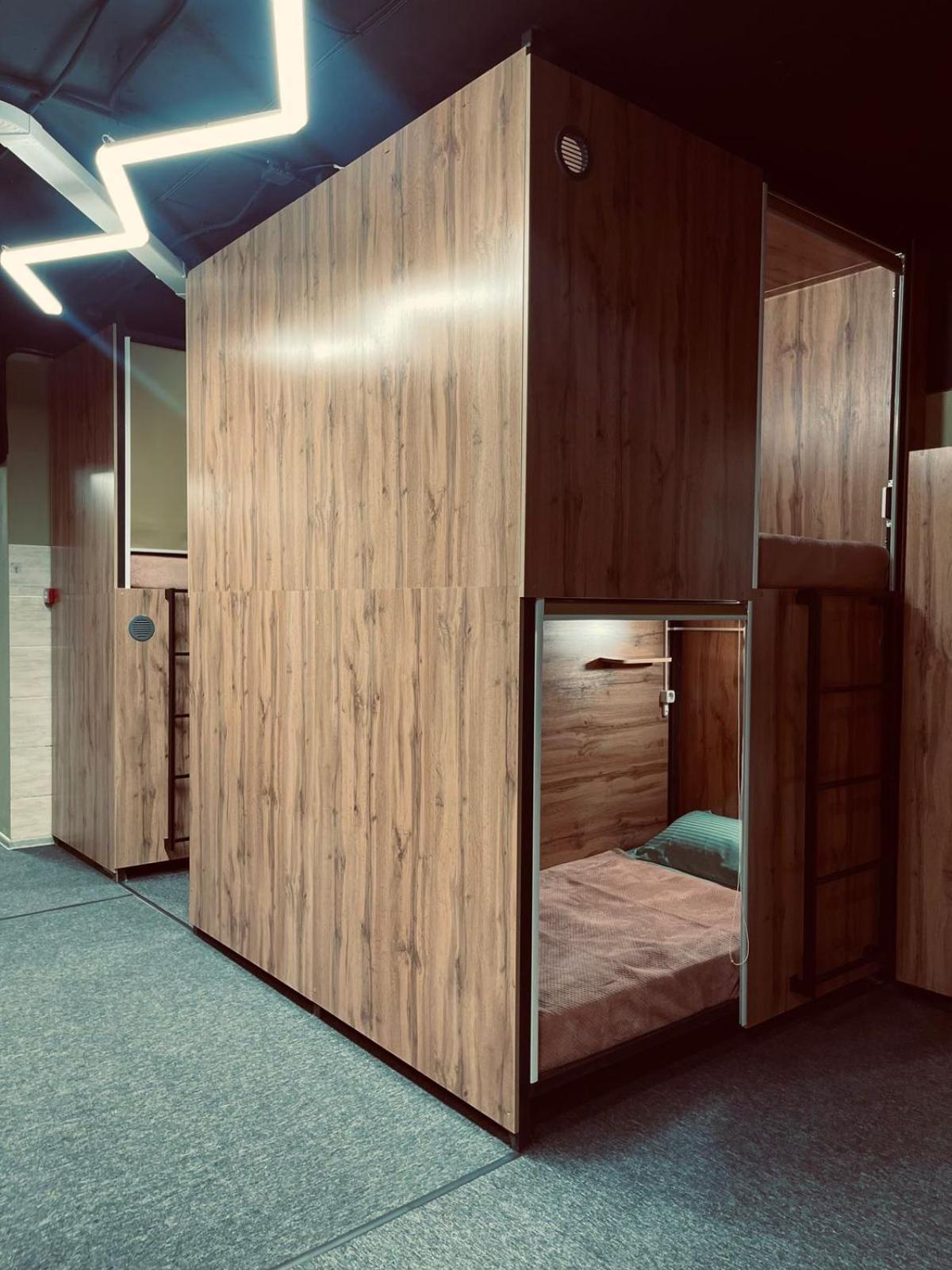 Hostel Kochevnik Capsule Hotel Almaty Exterior photo