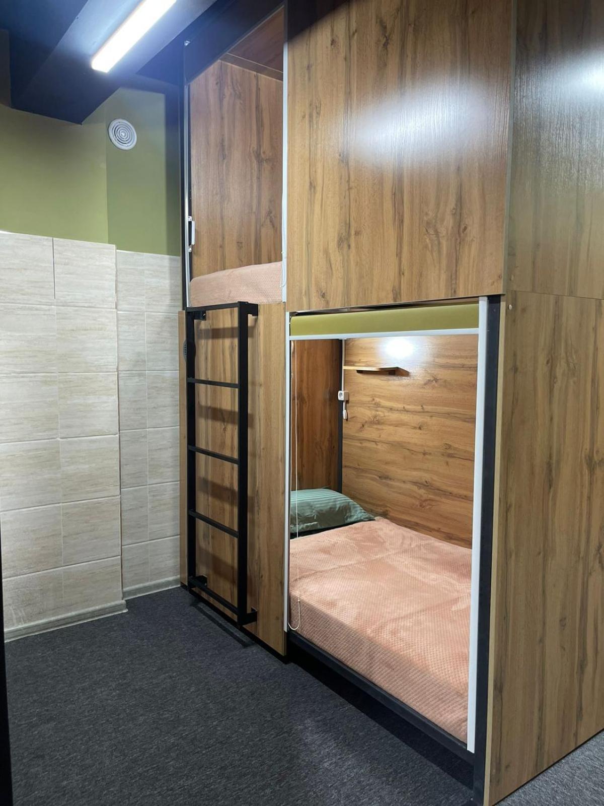 Hostel Kochevnik Capsule Hotel Almaty Exterior photo