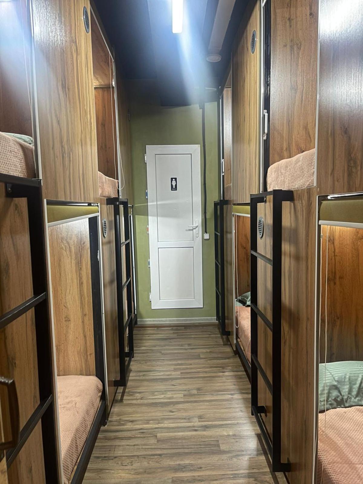 Hostel Kochevnik Capsule Hotel Almaty Exterior photo