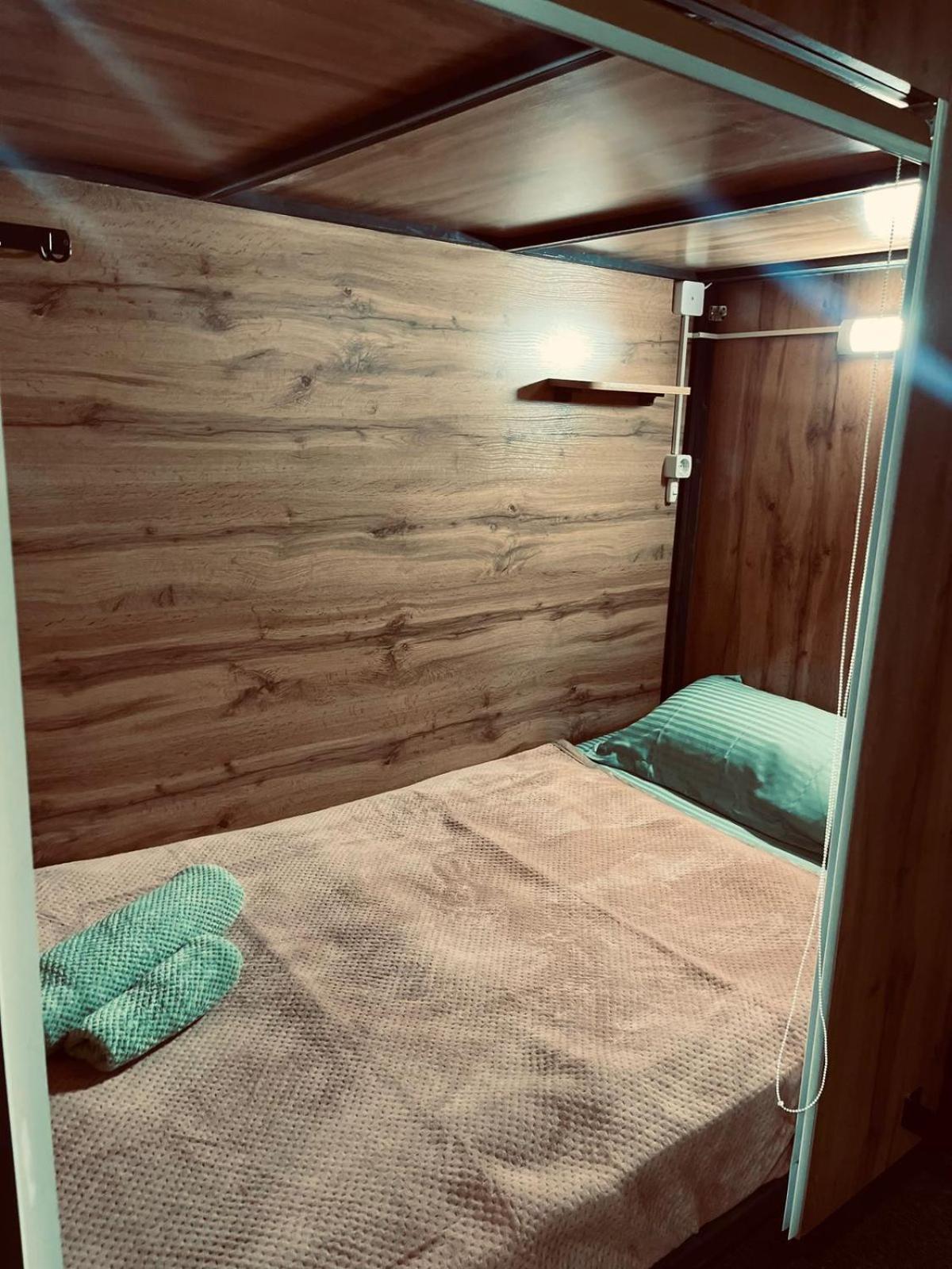 Hostel Kochevnik Capsule Hotel Almaty Exterior photo